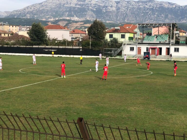 Kuqeblutë vazhdojnë të vuajnë për golin. Vllaznia fiton miqësoren ndaj Kastriotit me autogolin e krutanëve në porten e tyre