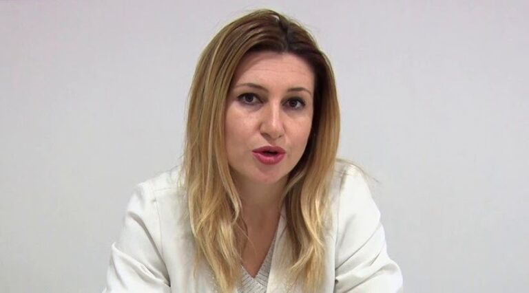 Vllaznia, Këshilli Bashkiak mbështet privatizimin. Intervistë me kryetaren, Brisela Kadija