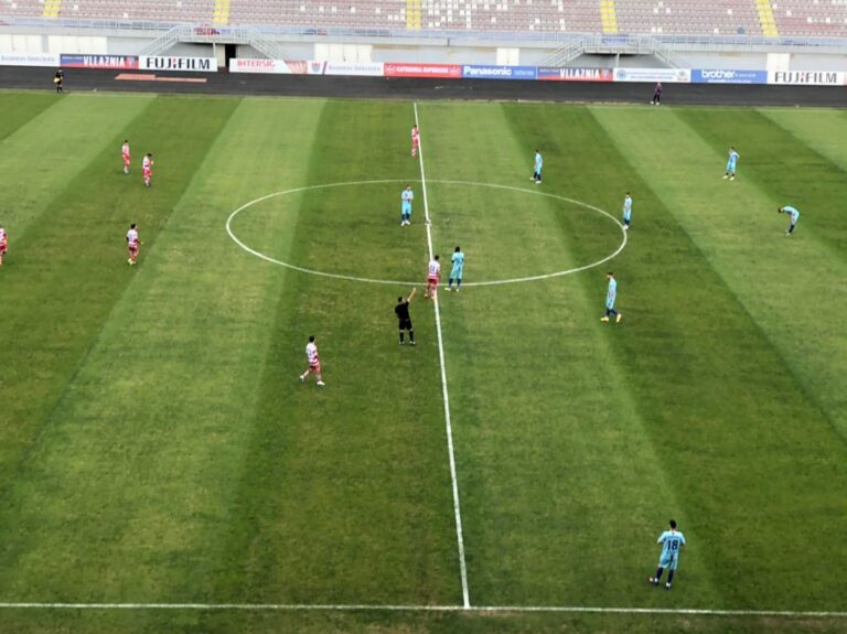 Starton në stadiumin “Loro Boriçi” ndeshja çerekfinale e Kupës së Shqipërisë, Vllaznia-Korabi