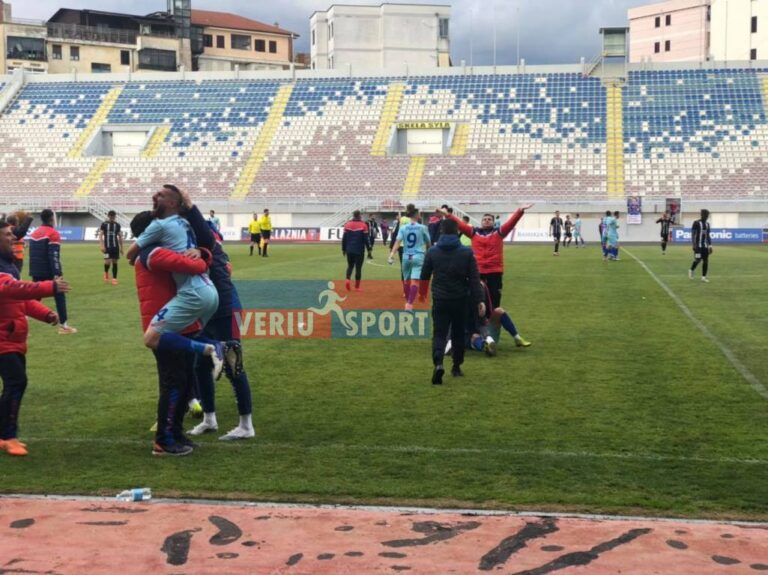 (Video) Festa e Vllaznisë dhe Dedikimi emocionues i ish arbitrit shkodran Astrit Dervishi