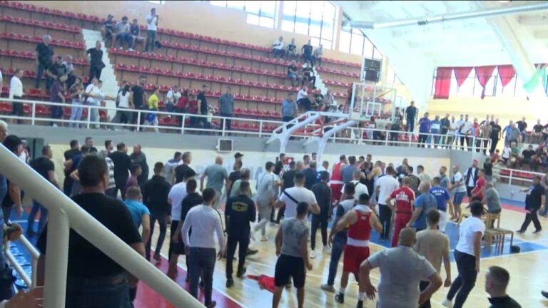 (Video) Boks-Ndërprerja e përkohshme e Kampionatit, flasin K/gjyqtari Abazaj, Presidenti Kavivopulli, trajneri Gjoni, specialisti Ibrahimi