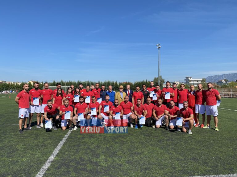 FSHF-Ceremonia e mbylljes së kursit për licencën UEFA B, diplomohen 32 trajnerë të rinj. Mes tyre edhe ishët kuqeblu, Sukaj,Tafili, Bicaj dhe Jashari për femra
