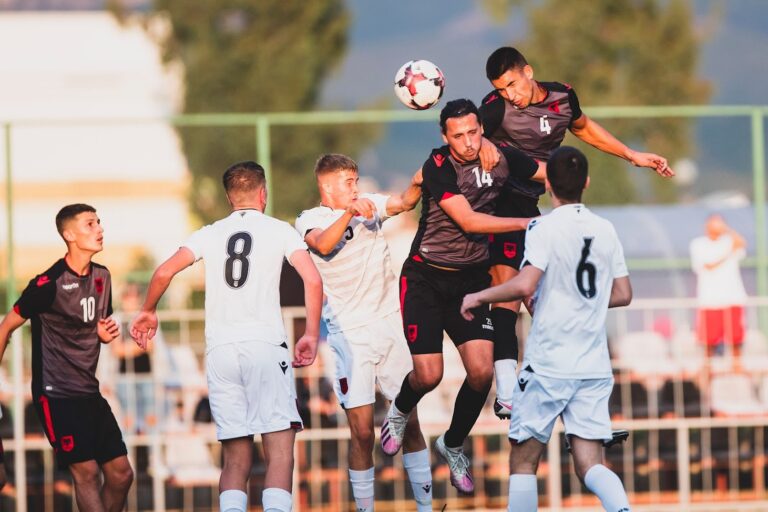 Miqësore kuqezi/Kombëtarja U-17 fiton miqësoren me Kombëtaren U-18