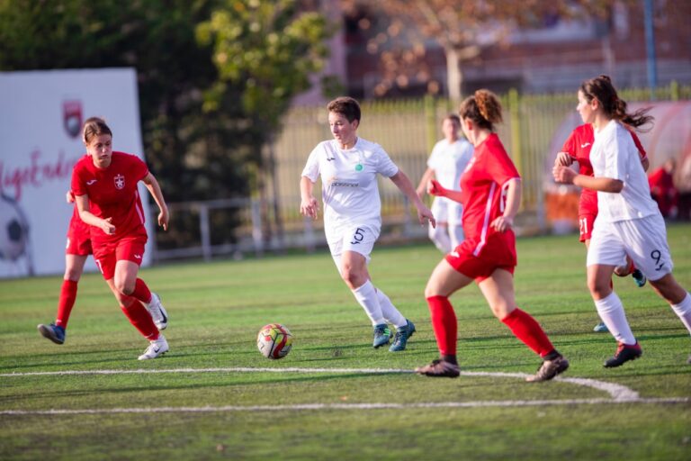 Futboll Femra-Starton Kampionati Kombëtar. Derbi shkodran dhe ai kryeqytetas prodhojnë 22 gola, Kinostudio-Tirana 0-8 dhe Vllaznia-Murlani 14-0