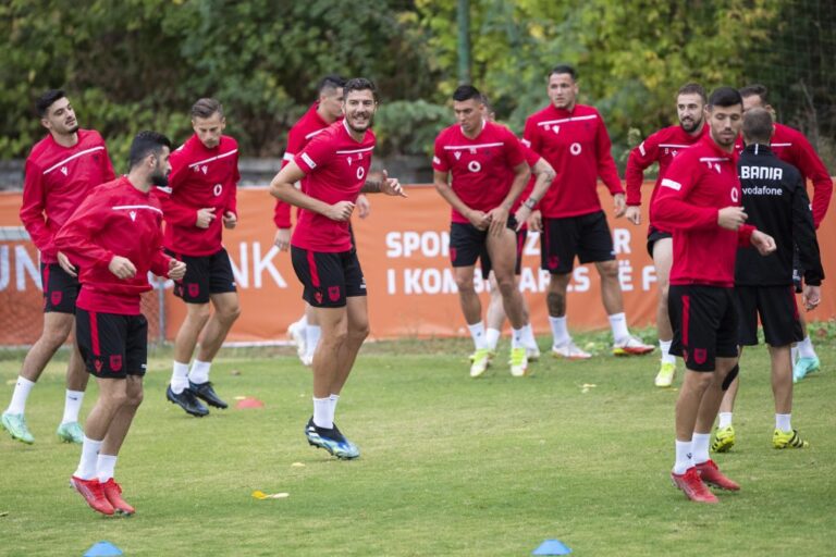 (Video) Prag Hungaria-Kombëtarja mbyll përgatitjet në Durrës, gjithçka gati për sfidën e së shtunës