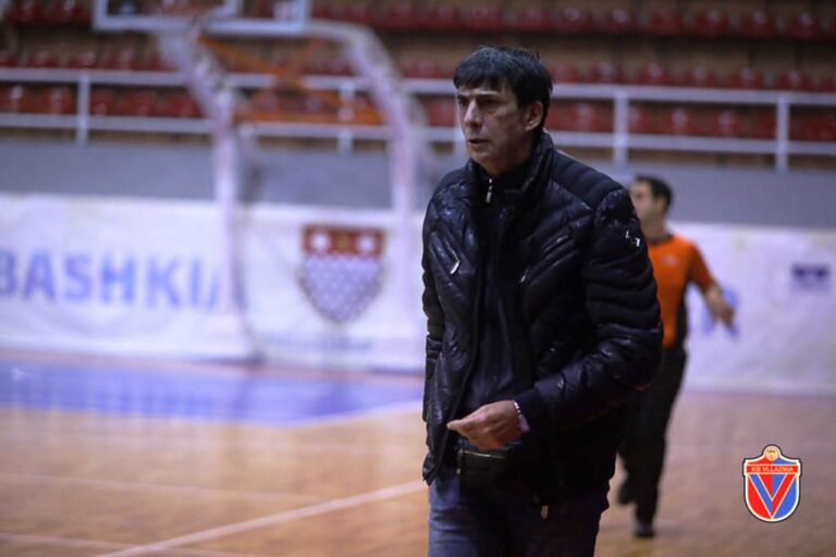 Zyrtare-KB Vllaznia konfirmon largimin e trajnerit malazez, Nikola Milatoviç