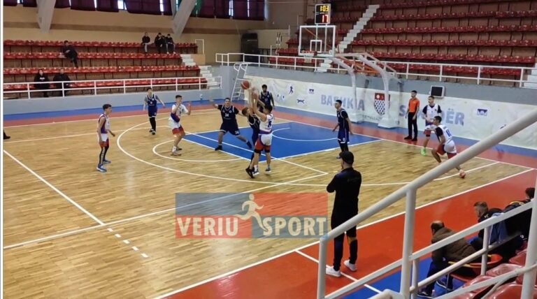 (Video) Pamje nga ndeshja e basketbollit meshkuj U-18,Vllaznia-Juvenilja(87-38)
