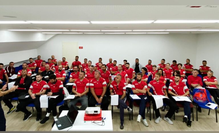 Nis në Shkodër kursi i trajnerëve për UEFA B, pjesëmarrës edhe emra të njohur të futbollit, mes të cilëve edhe 6 shkodranë