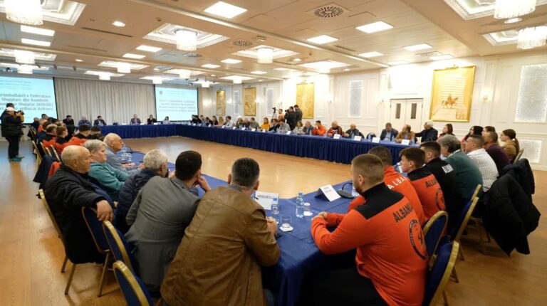 Mbledhje me Federatat e Sportit, Fidel Ylli, këmbëngul pranë qeverisë për hapjen e basteve