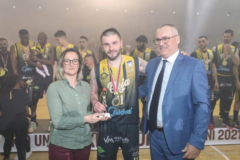 Basketboll Meshkuj-Finalja e Ligës Unike, Peja mund Golden Yllin dhe shpallet kampione