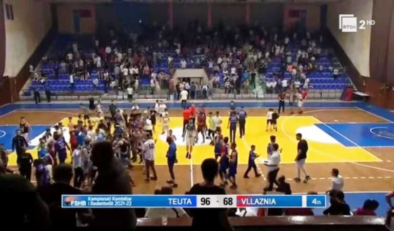 Basket Meshkuj-Vllaznia, nuk ia del në Durrës. Teuta fiton finalen e tretë me 28 pikë diference, të mërkurën e ardhshme luhet finalja e katërt në Shkodër