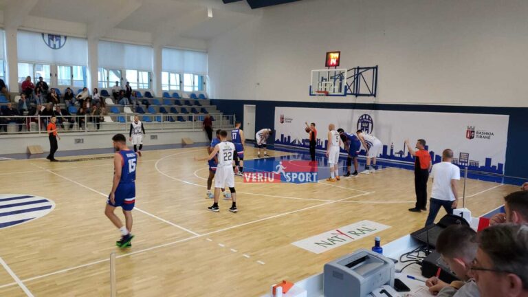 Play Off-Vllaznia fiton gjysëmfinalen e parë në basketboll meshkuj. Mund Tiranën në kryeqytet 71-74, hapi i parë drejt finales