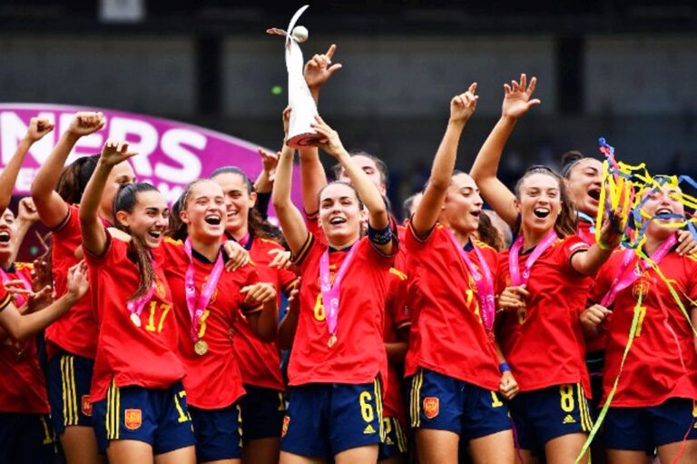 Futboll Femra-Spanja, kampione Europe për U19