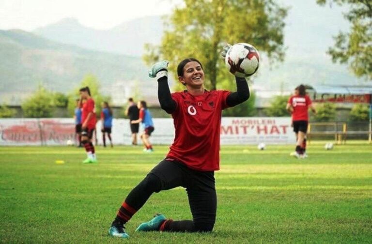 Futboll Femra-Botërori 2023/ Portjerja Viona Rexhepi, kërkon mbështetjen e tifozëve për të mundur Poloninë
