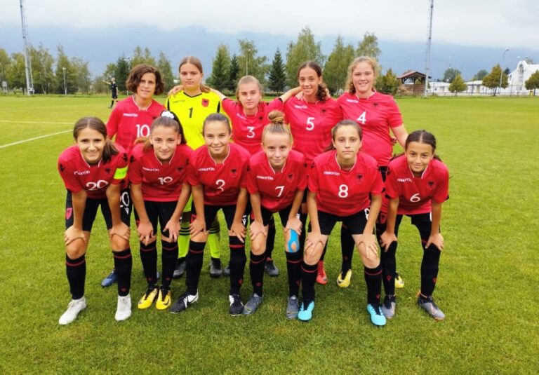 Futboll Femra / Shqipëria U-15 mundet nga Bosnje-Hercegovina 4-1