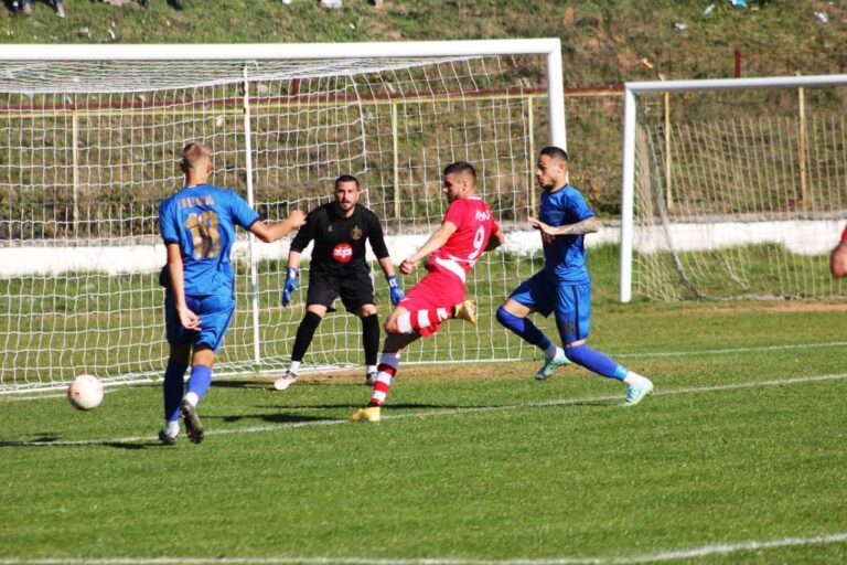 Futboll-Kategoria e parë. Luhen edhe dy ndeshje të javës së tetë, Korabi-Dinamo 2-2, Luzi-Tomorri 2-0. Apolonia-Skënderbeu shtyhet për javën e ardhshme