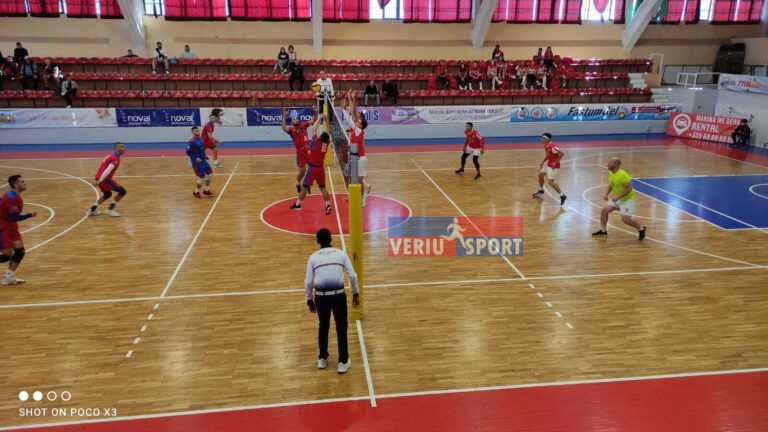 Volejboll meshkuj, Vllaznia mund Skënderbeun 3-0. Trajneri Kalaja, i kënaqur me skuadrën, fitore e merituar