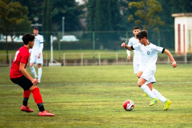 Futboll Moshat-Kupa e Shqipërisë U-17 & U-19/ Vllaznia U17 kualifikohet në gjysmëfinaliste, eleminohet U19-ta