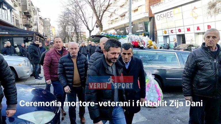 (Video) Shkodranët përcjellin me respekt në banesën e fundit, veteranin e nderuar të futbollit shkodran, Zija Dani(Flet tifozi veteran Arshi Kraja dhe nipërit, Altin Xhahysa dhe Artur Dani)