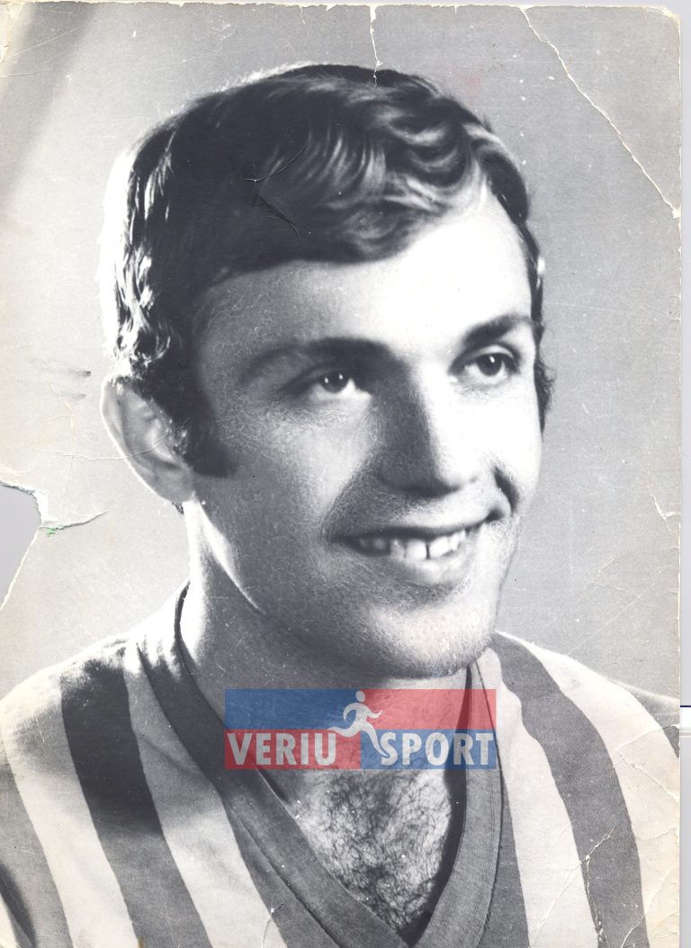 (Intervista) Çesk Ndoja, simpatiku i Vllaznisë kampione të viteve ’70-të. Një karrierë e mbushur me suksese, por edhe me probleme, sidomos ato të pengesës për ndeshjet ndërkombëtare jashtë vendit!