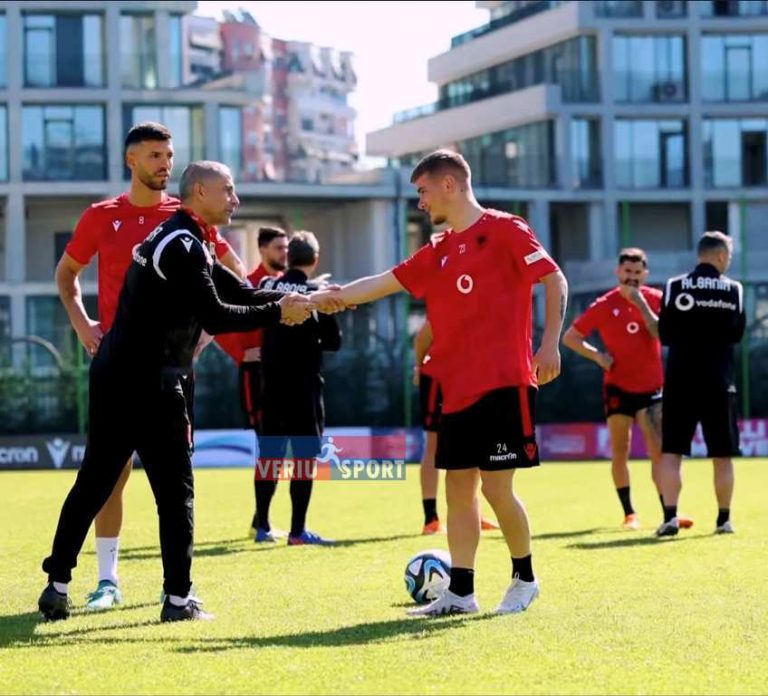 Foto Lajm-Talenti shkodran, 16 vjeçari Gerald Kubazi, në stërvitje me Kombëtaren A të Shqipërisë