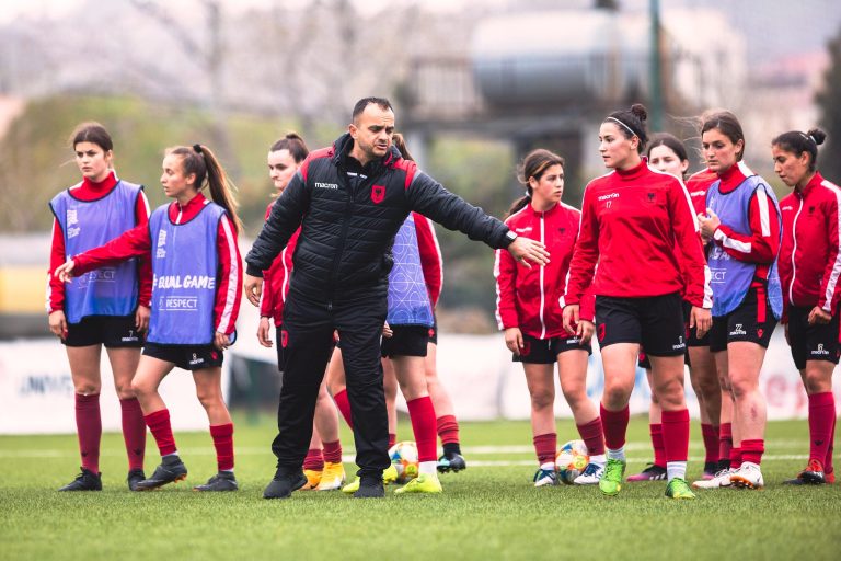 Grumbullohet Kombëtarja e femrave U19. Trajneri Kreshnik Krepi shpall listen, tre futbolliste të Vllaznisë, pjesë e saj
