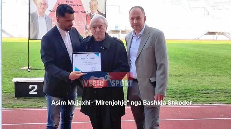 (Video) Emocionet e veteranit 85 vjeçar të atletikes shkodrane, Asim Mujaxhi, pas dekorimit nga Bashkia Shkodër me titullin “Mirënjohje”