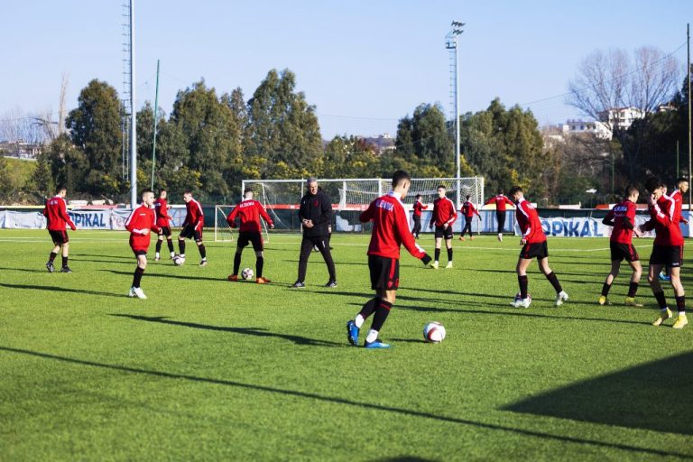 Kombëtarja U-15 nis të hënën grumbullimin 3-ditor, trajneri Dama fton 23 lojtarë nga kampionati vendas. Asnjë futbollist i Vllaznisë në listë!