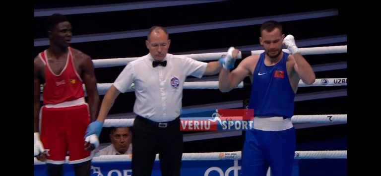 Boks-Lajm i mirë nga Botërori i “Uzbekistan 2023”. Shkodrani Arjon Kajoshi mund kamerunasin Kadafi 4-1, vjen fitorja e parë e Shqipërisë