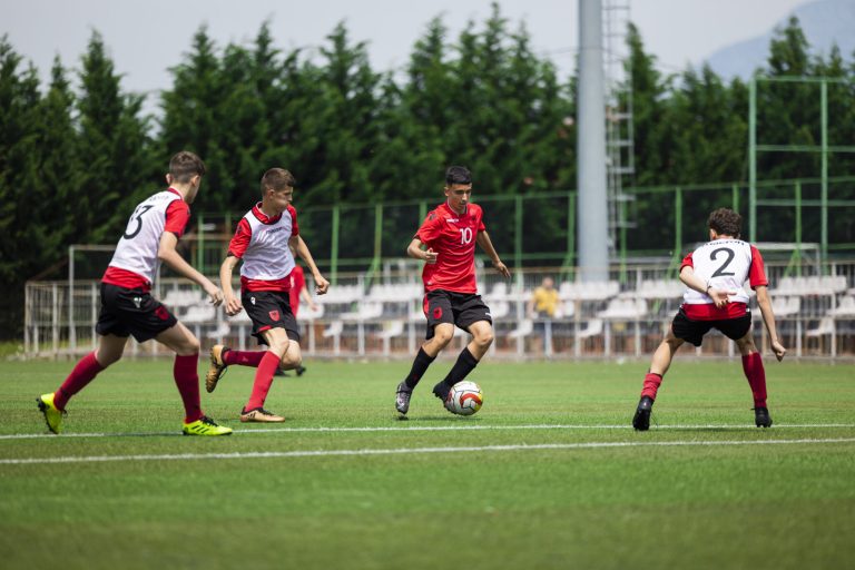 Turneu i përfaqësueseve rajonale/ Tirana, finaliste e grupmoshës U-15, Fieri kalon në finalen e moshës U-14