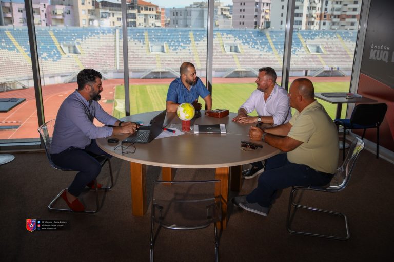 Takim presidentësh! Alban Xhaferi dhe Rrok Dodaj nënshkruajnë marrëshje bashkëpunimi mes dy klubeve, Vllaznia-Tërbuni
