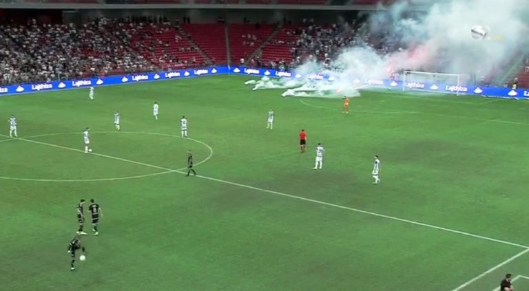 Nis me vonesë në “Air Albania” dueli, Tirana-Beshiktash. Shkak përplasja e tifozëve dhe fishekzjarret