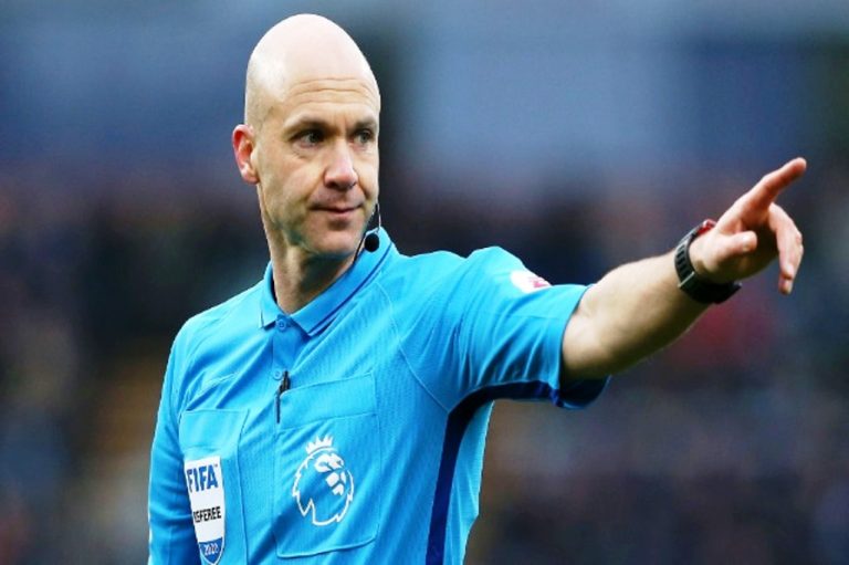 Çeki-Shqipëri, UEFA e konsideron super ndeshje dhe ja beson arbitrit të njohur anglez, Anthonyh Taylor