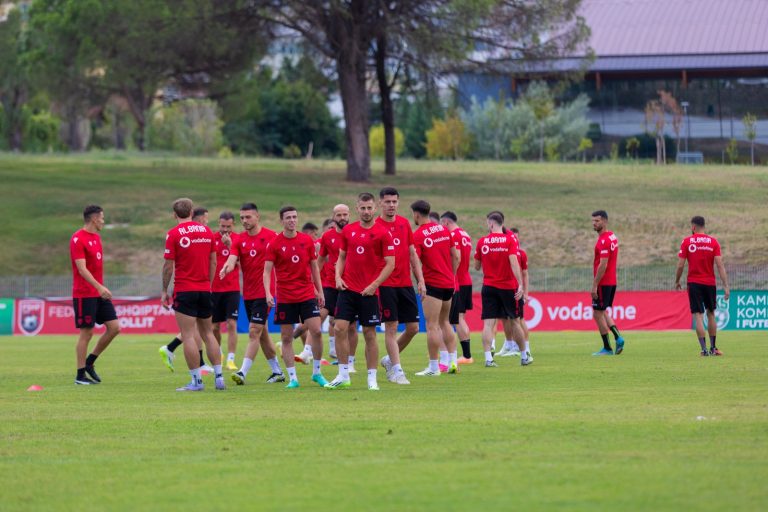 (Video) EURO 2024/ Kombëtarja zhvillon seancën e fundit në ‘Shtëpinë e Futbollit’, sot është nisur drejt Çekisë për sfidën e parë të shtatorit