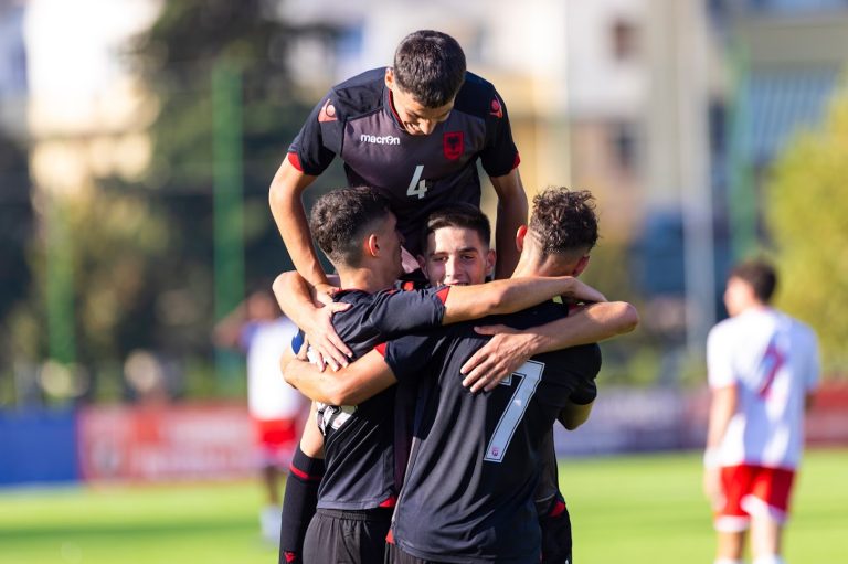 Kombëtarja U-17 fiton miqësoren e parë me Maltën, 2-0. Shënojnë Rifa dhe Gici