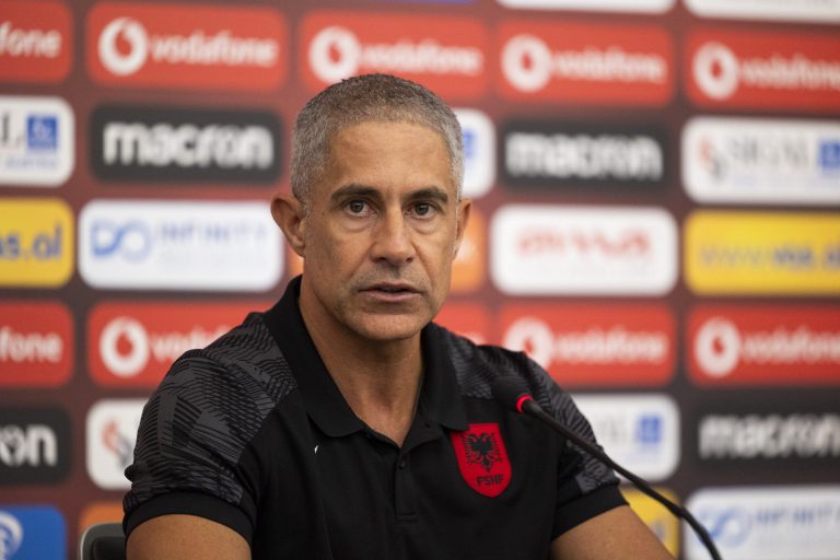(Video) Sfidat ndaj Çekisë e Polonisë/ Trajneri Silvinjo: Do luajmë me dy ekipe të forta, por ne duam kualifikimin