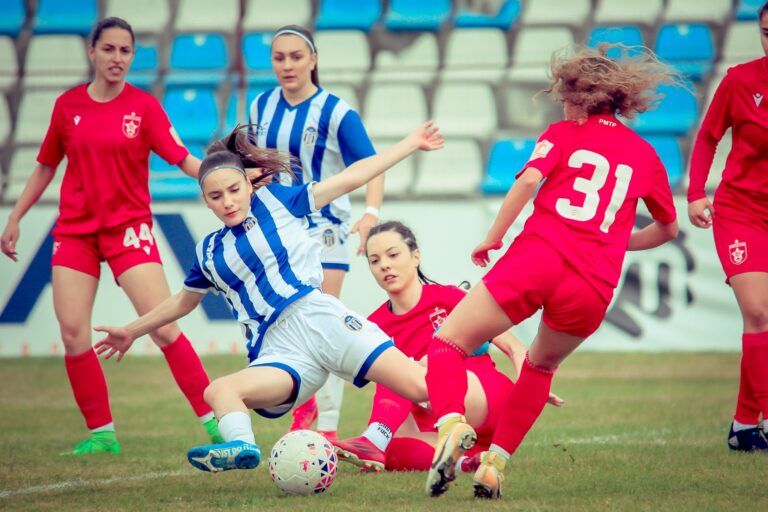 Futboll Femra-Rikthehet Abissnet Superiore, spikat derbi Kinostudio – Partizani. Vllaznia kryesuese luan në transfertën korçare