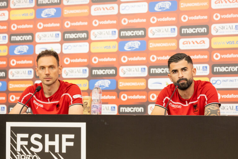 (Video) Hysaj e Berisha në konferencë shtypi: Moldavia, skuadër e fortë. Duhet ta menaxhojmë mire!