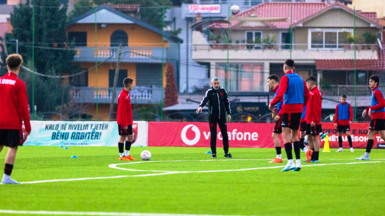 Kombëtarja U-17, seleksionim tre ditor me lojtarët që aktivizohen në kampionatin shqiptar. Pjesë e listës, edhe Amer Kthupi i Vllaznisë
