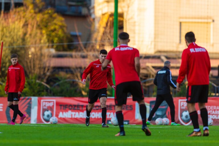 Ekipi Kombëtar U-19 nis grumbullimin tre ditor, zbardhet lista me emrat e 20 lojtarëve të ftuar. Pjesë e listës 4 kuqeblu: Xhoel Hajdari, Egert Selmani, Gerald Kubazi, Aris Ara