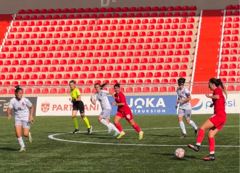 “Abissnet Superiore” për vajza / Vllaznia mund Partizanin, fitojnë edhe Tirana, Apolonia, Kinostudio e Laçi