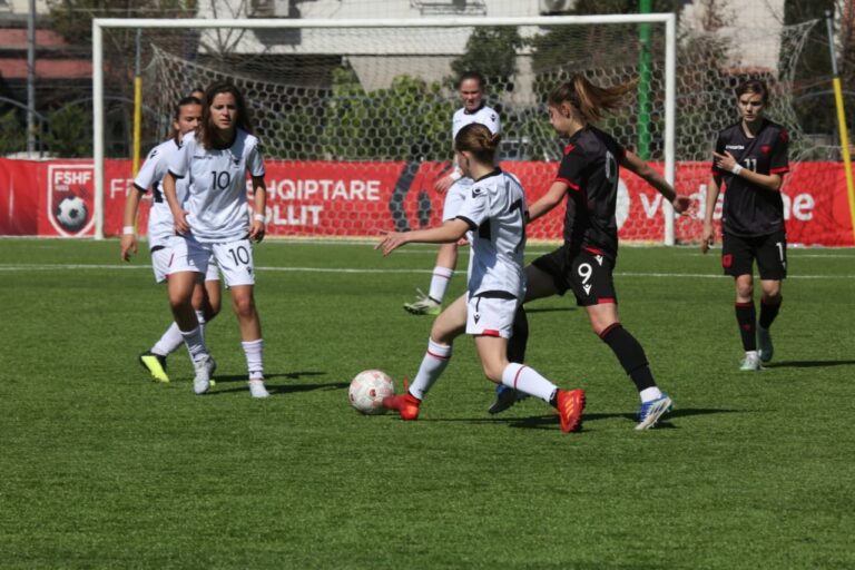 Futboll Femra-Trajneri Kreshnik Krepi, teston 24 futbolliste të kombëtares U-19