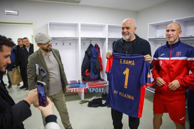Vizita e Kryeministrit Edi Rama te Vllaznia, klubi kuqeblu publikon njoftimin zyrtar në rrjetet sociale