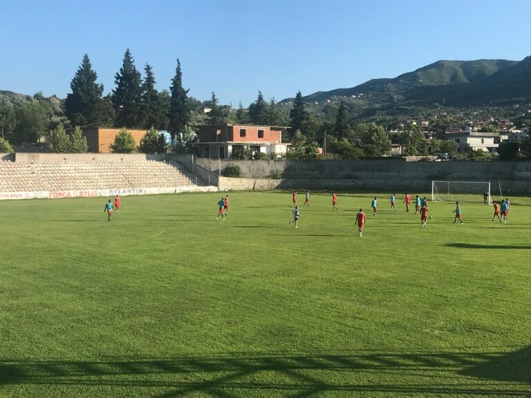Bylisi rikthehet në Superiore. Ballshiotët mposhtën sot Korabin 3-2 me golat e Kibe, Kamara, Peralta