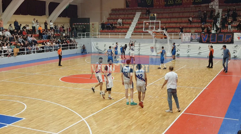 (Video) Basketboll Meshkuj-Vllaznia mund Teuten në gjysmëfinalen e dytë