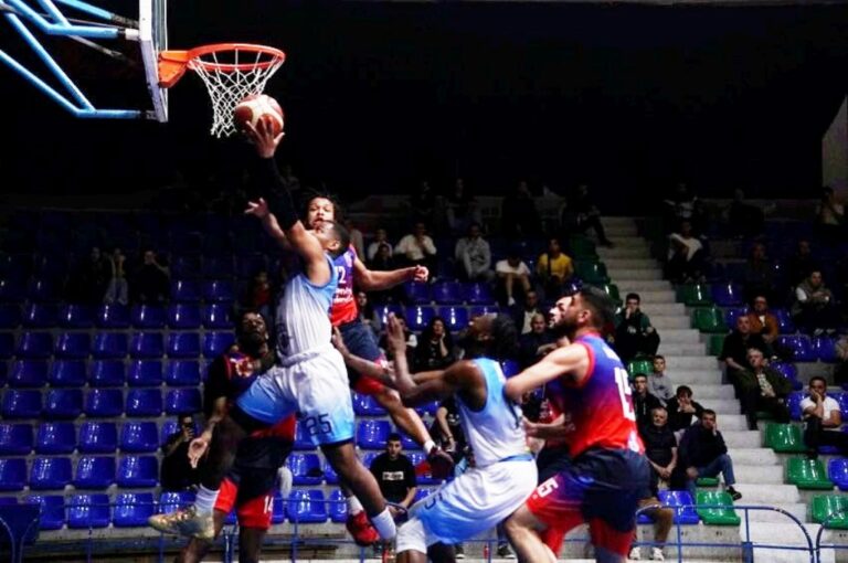 (Video) Basketboll Meshkuj-Luhet pjesa e dytë e prapambetur, Teuta-Vllaznia. Vllaznia fiton 50-55, por në rezultatin e përgjithshëm durrsakët fitojnë, 97-95