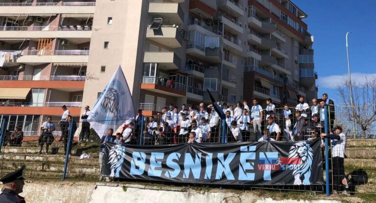 Nga Fatmir POPJA Peqin-I madh e i vogël në stadium për të mbështetur  “K.F Shkumbini” përballë Orikut në Play-off
