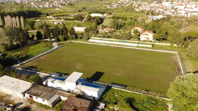 (Video) Euro U-17 “Shqipëri 2025”/ FSHF investon në stadiumin “Tofik Jashari”, përmirësohet sistemi i vaditjes & kryhen punime për fushën