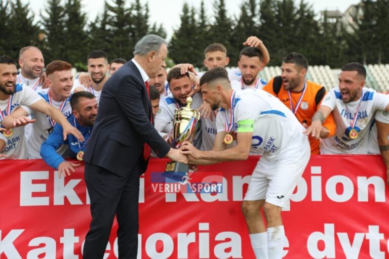 Iliria, shpallet kampione e Kategorisë Dytë. Fushjëkrujasit e Dritan Smajlit mundën Luftëtarin në finale 1-0 me golin e Santiago Selmanit në shtesë