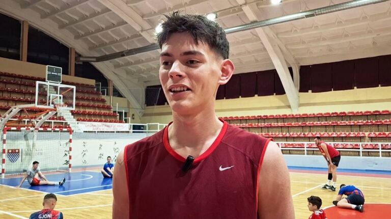 (Video-Intervista) Partizani-Vllaznia, finalja e tretë e Volej Meshkuj U21. Kapiteni Mario Lugaj: Fitojmë në kryeqytet dhe sjellim trofeun në Shkodër